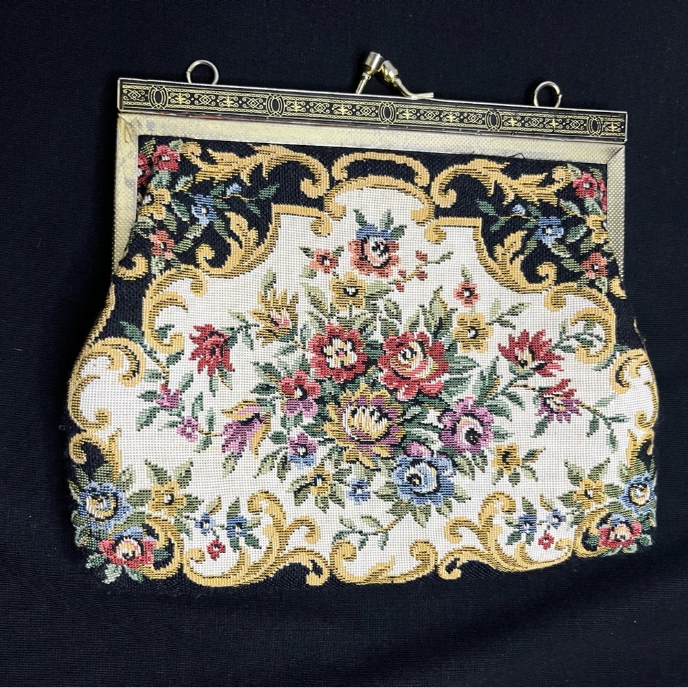 Vintage Floral 1950s Tapestry Purse No Chain Black With Metal Clasp